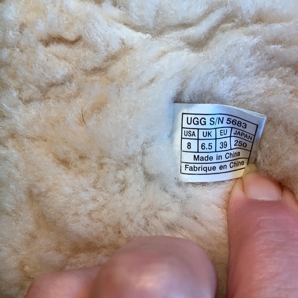 UGG Side Zip Sunset Suede Shearling Boots - Picture 4 of 11